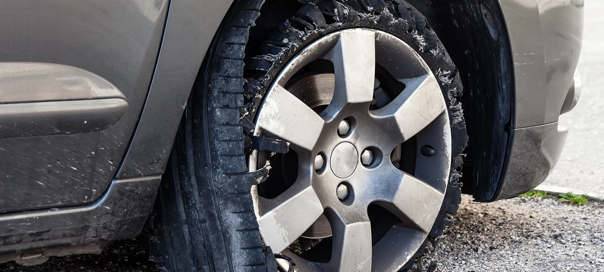Rim Repair Toronto: How Much Does It Cost to Fix a Cracked Car Rim?